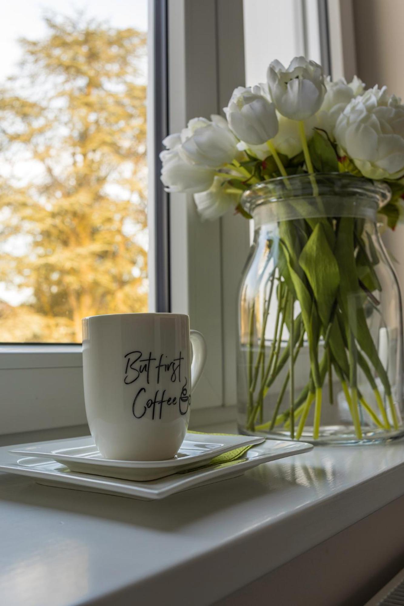Nostalgie-Nest Mit Boxspringbett Apartman Mayen Kültér fotó